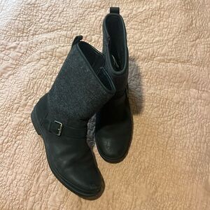 UGG Robbie Boots